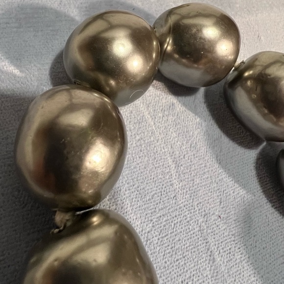 Karl Lagerfeld Japanese Grey Pearl Necklace - Picture 3 of 10